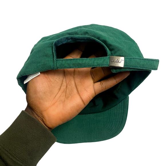 Coed naked hat - Picture 4 of 4